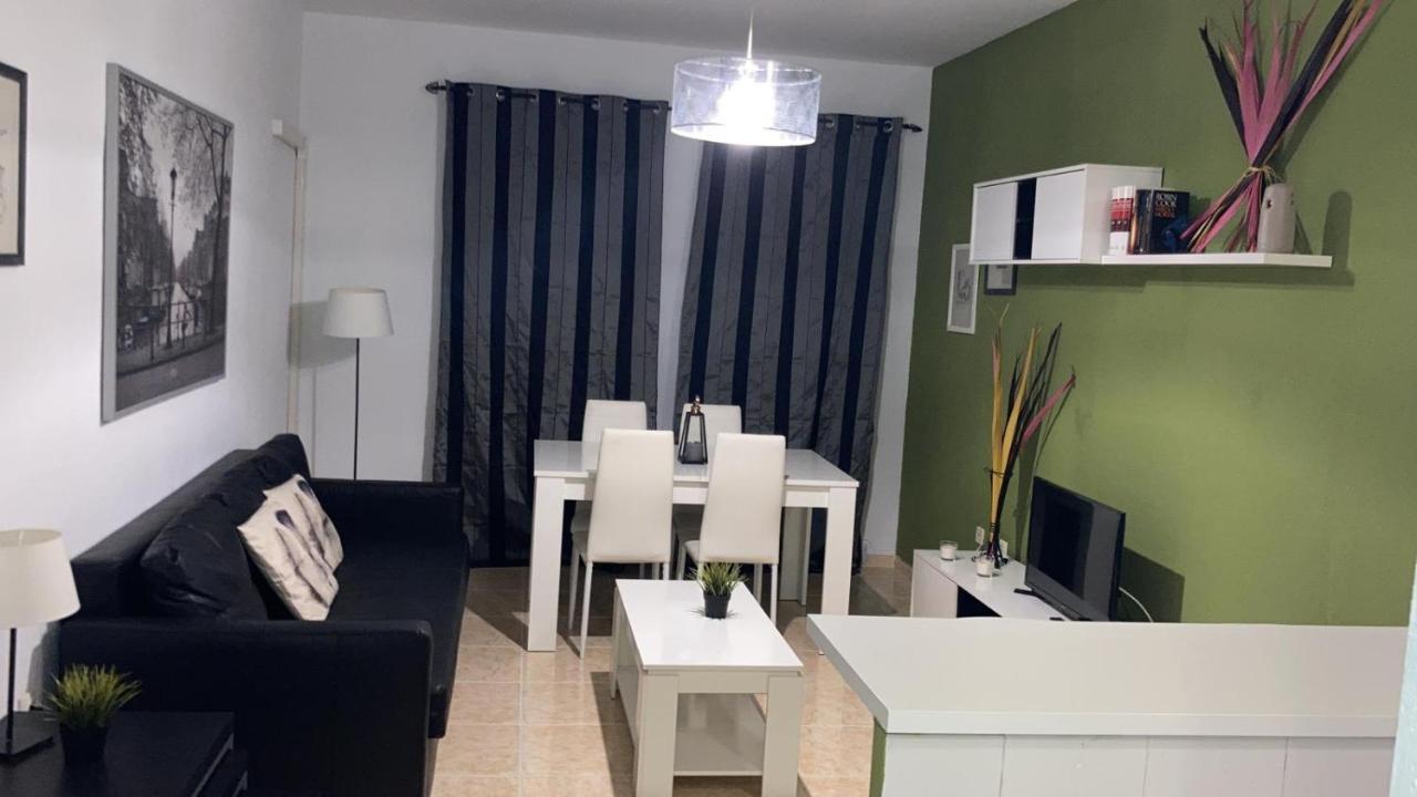 Апартаменты Apartamento Las Encinas Касерес Экстерьер фото